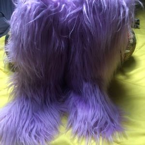Stylish lavender faux fur boots!
